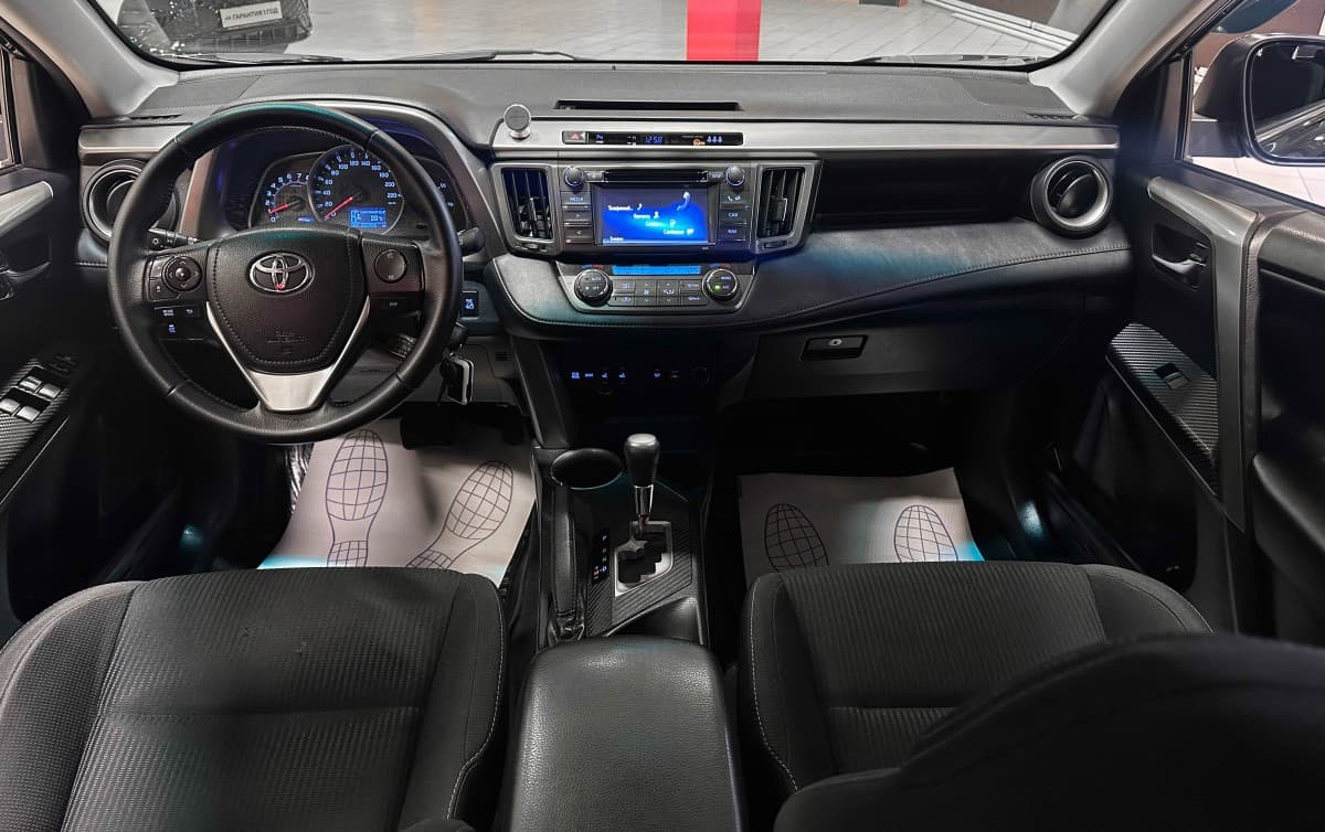 Toyota RAV4 - фото 26