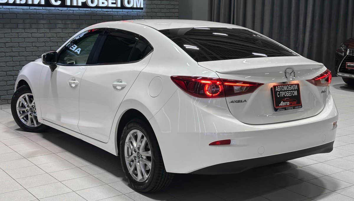 Mazda Axela - фото 9