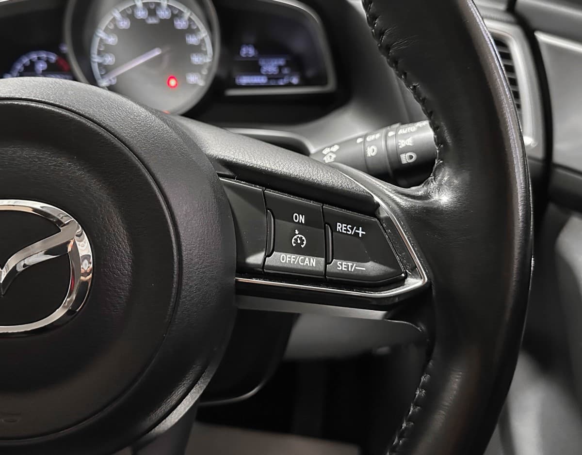 Mazda Axela - фото 21