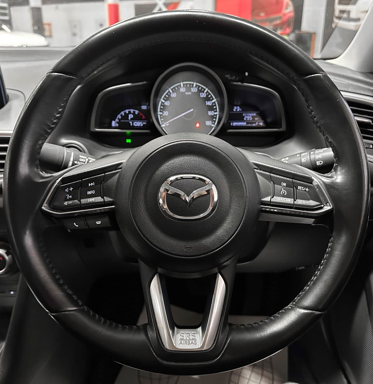 Mazda Axela - фото 26