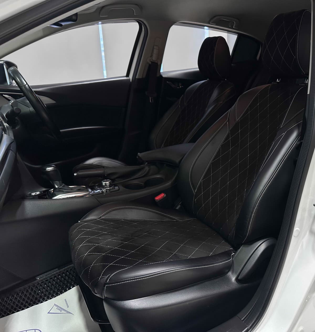 Mazda Axela - фото 15