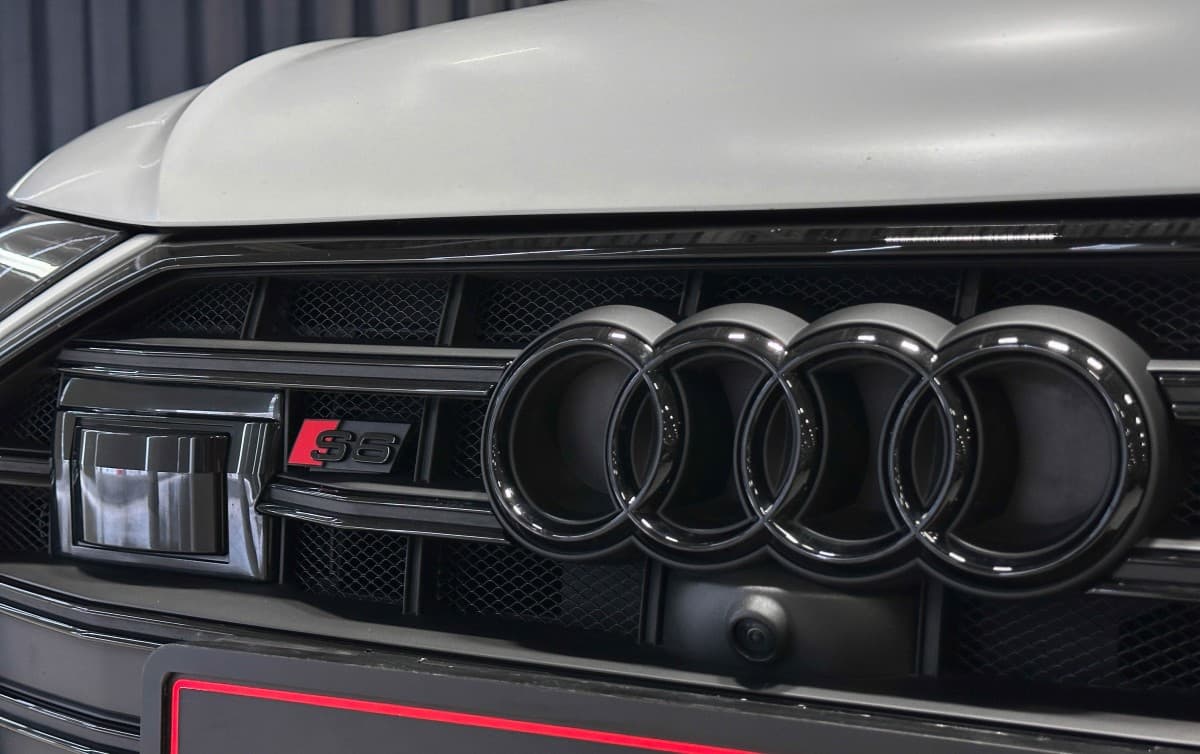 Audi A6 - фото 11