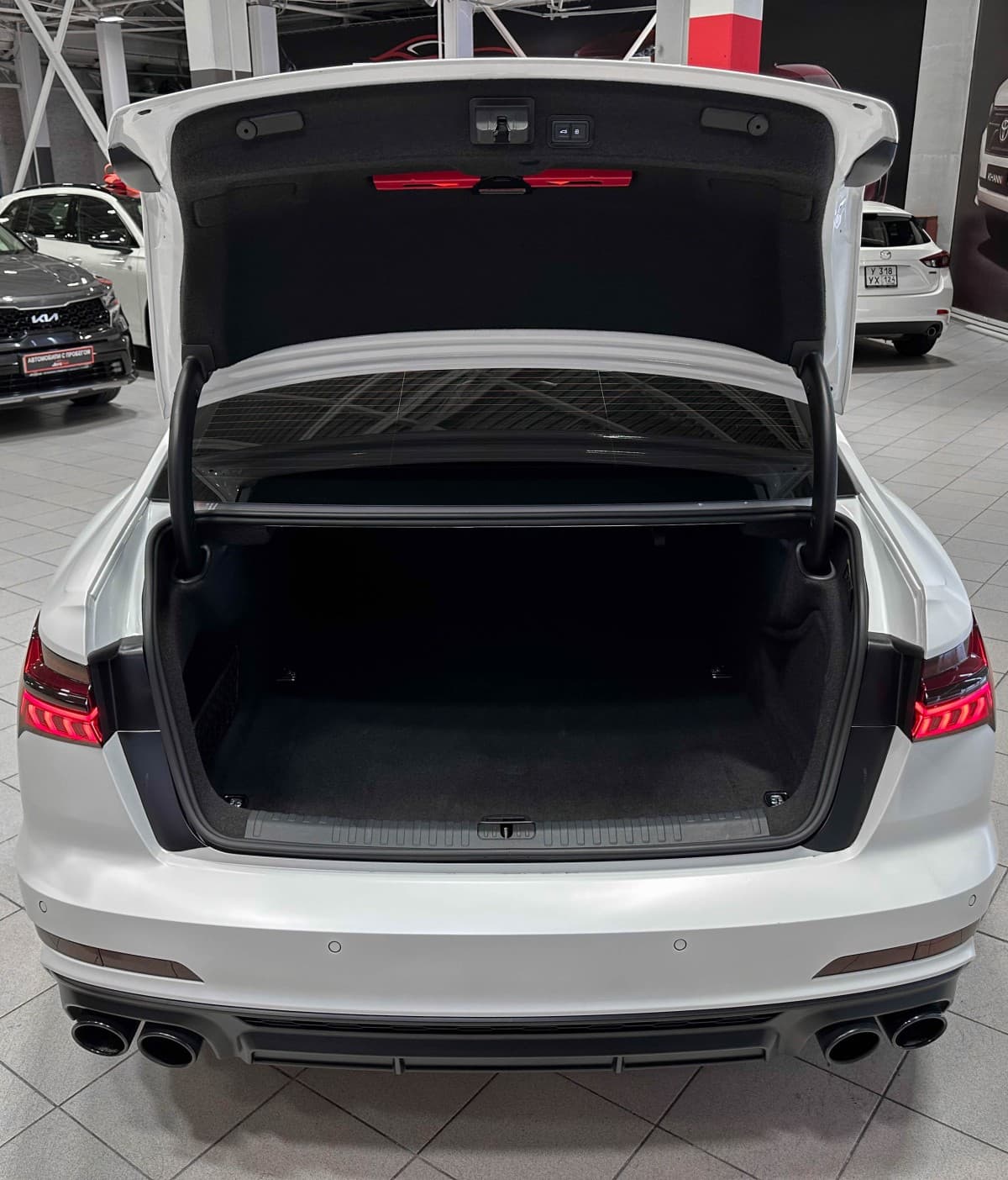Audi A6 - фото 15