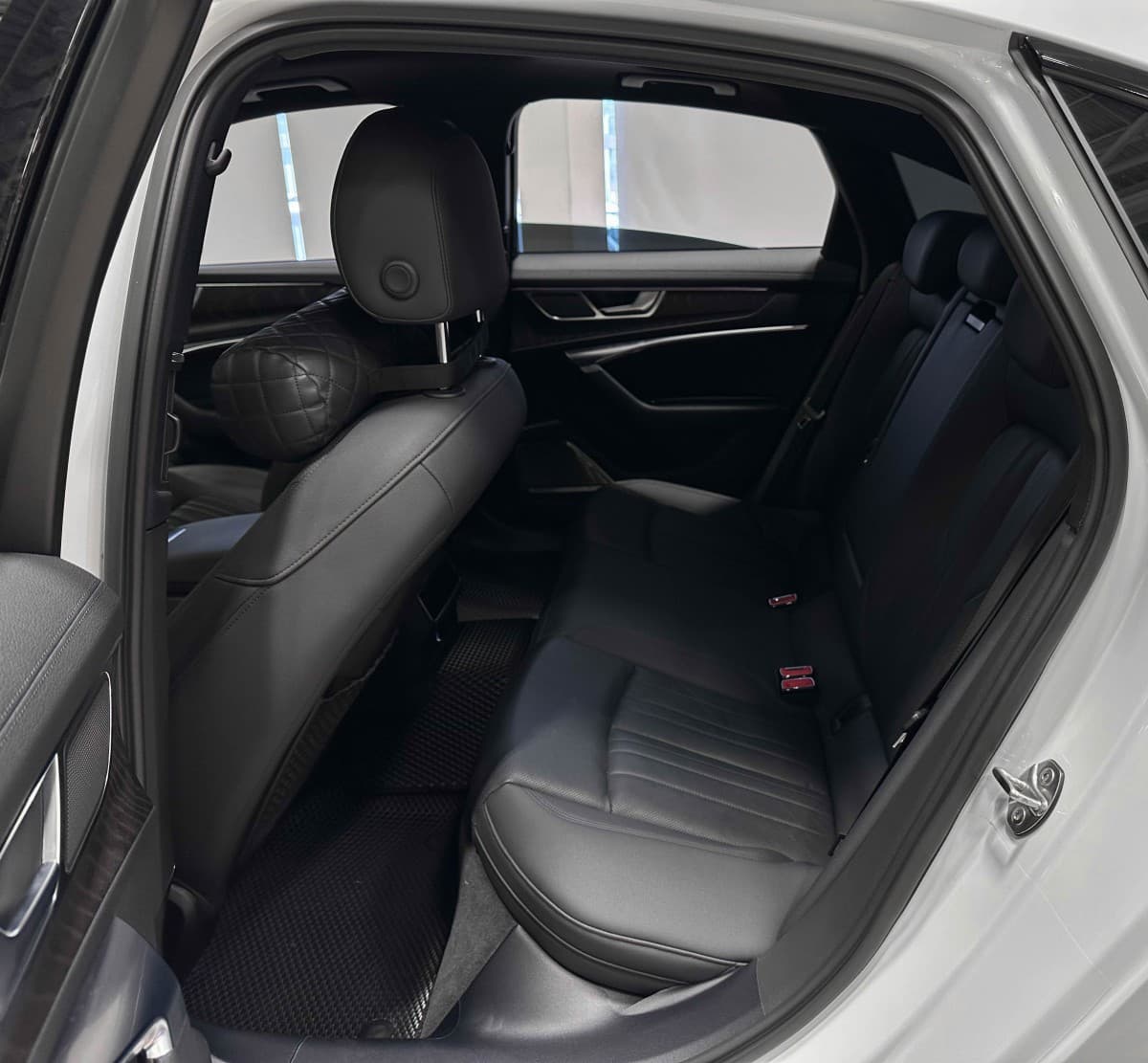 Audi A6 - фото 14