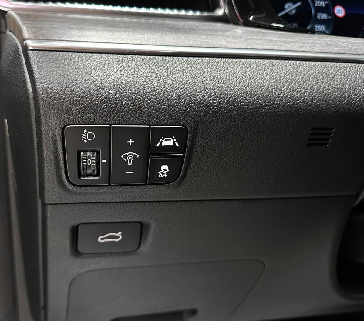 Kia K5 - фото 20