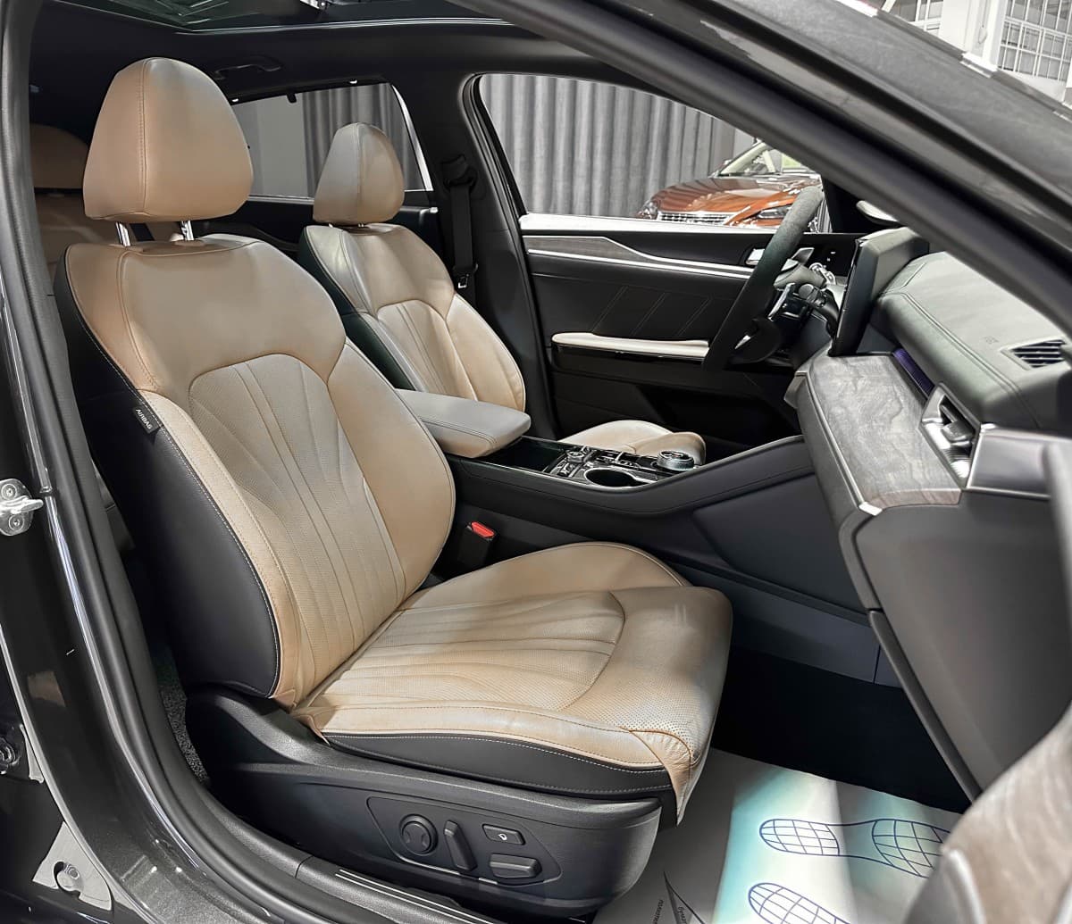 Kia K5 - фото 17