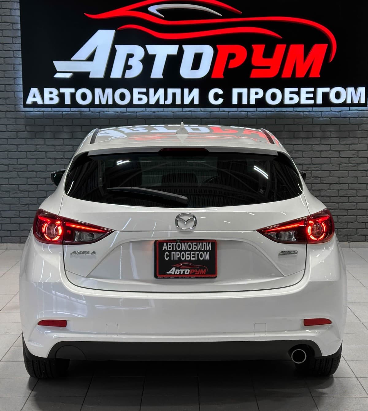 Mazda Axela - фото 7