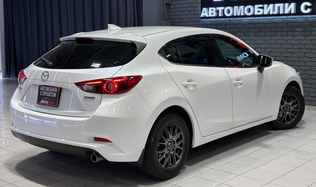 Mazda Axela - фото 6
