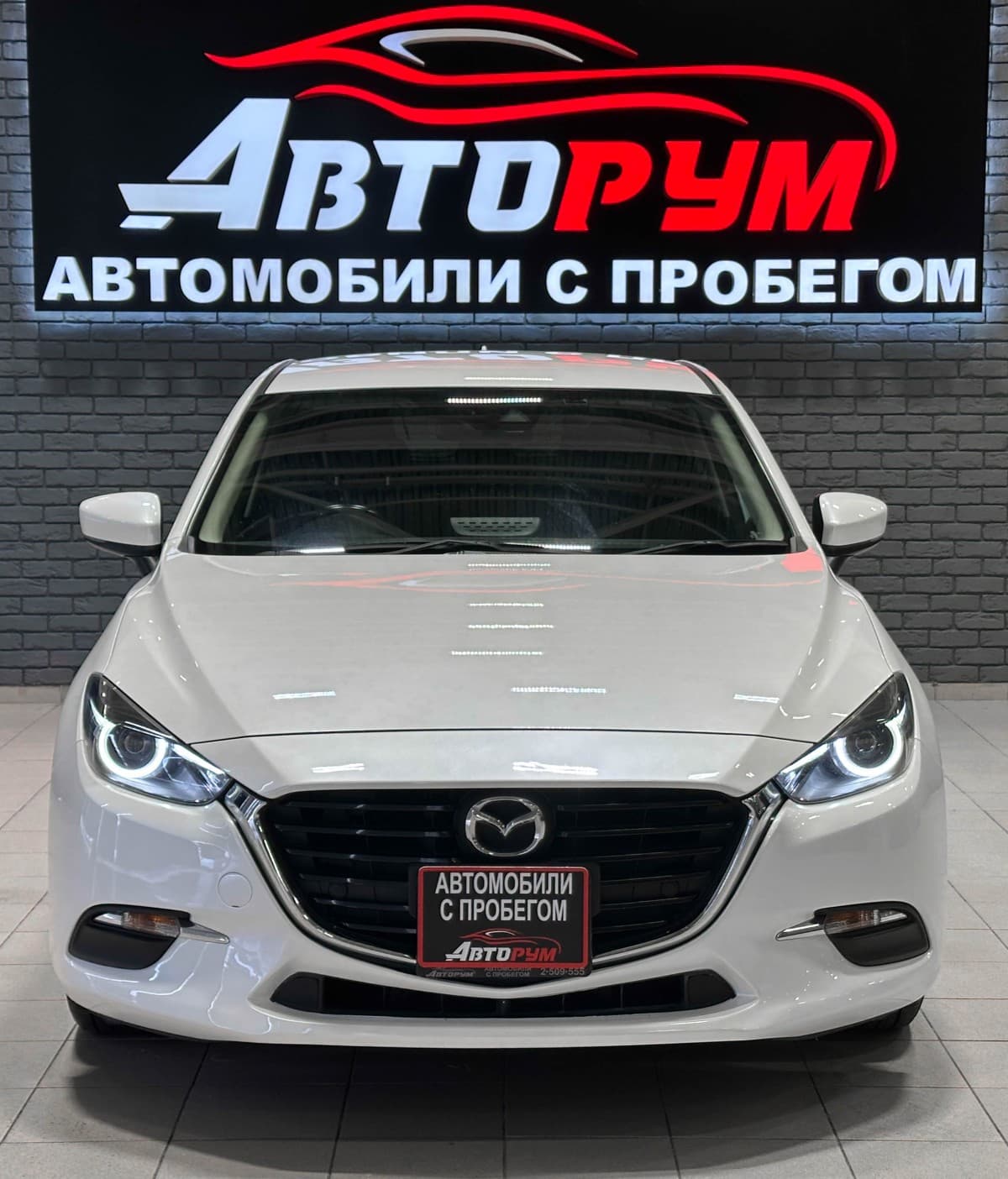 Mazda Axela - 3
