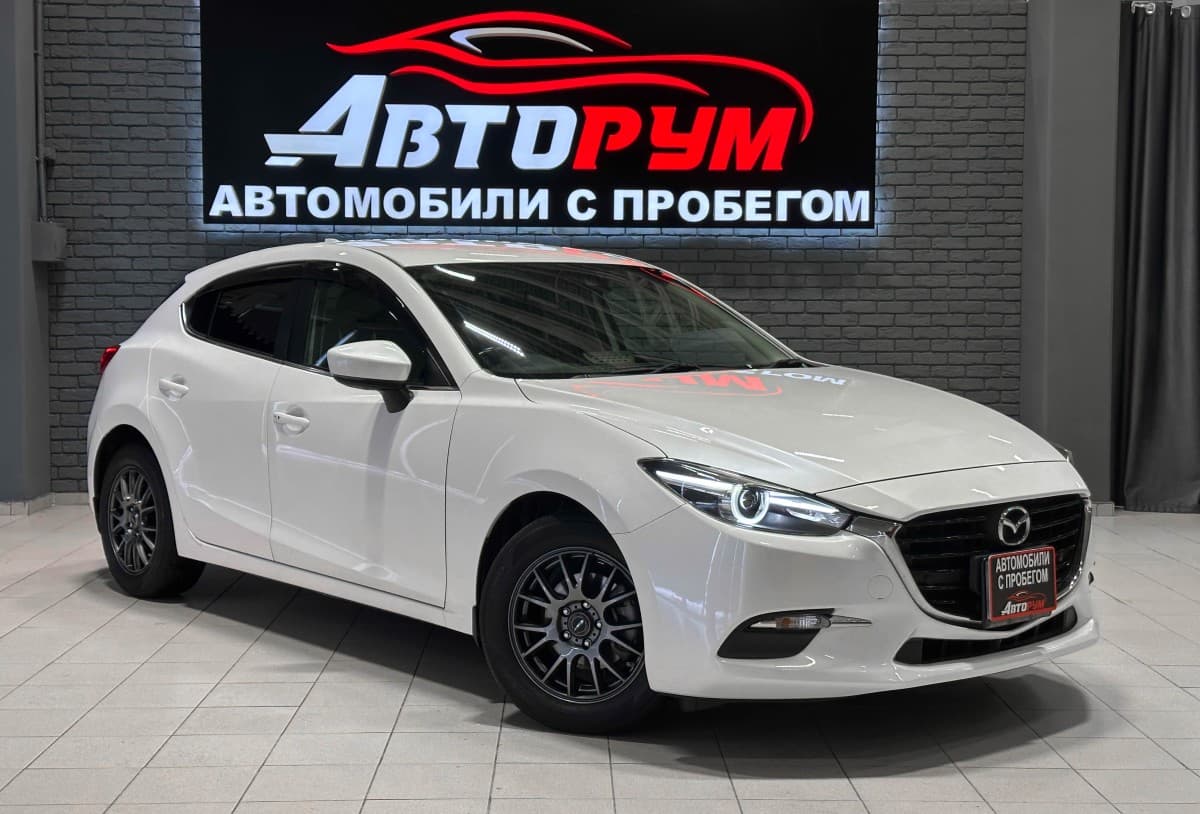 Mazda Axela - 1