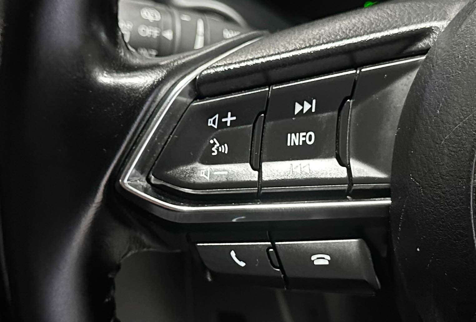 Mazda Axela - фото 19
