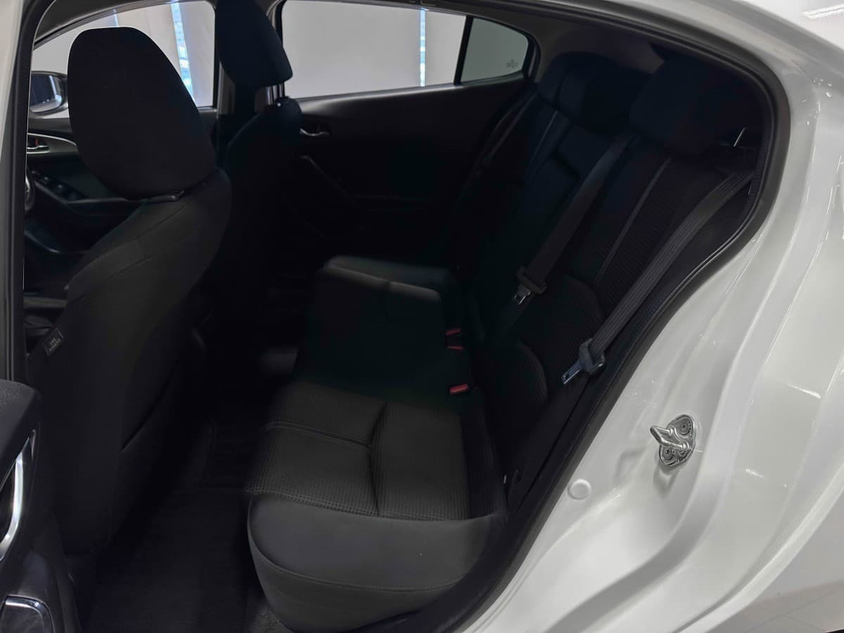 Mazda Axela - фото 14