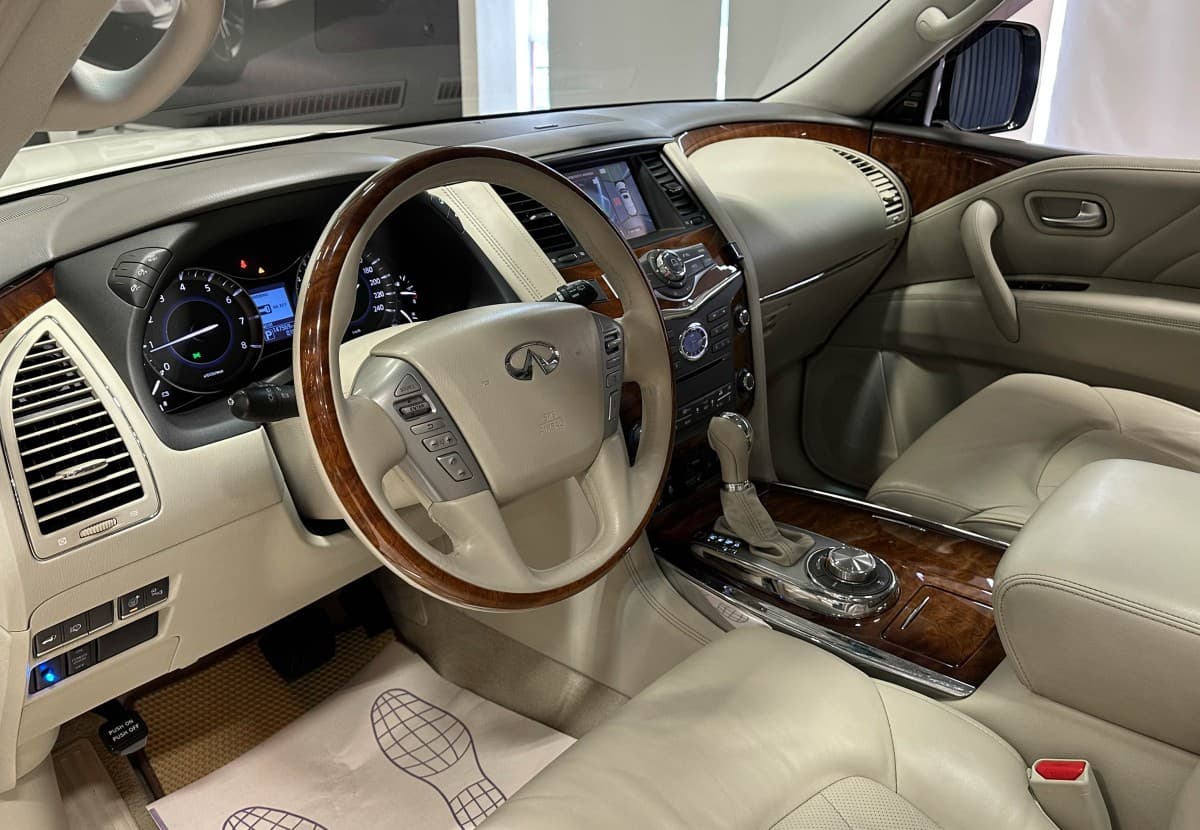 Infiniti QX80 - фото 12