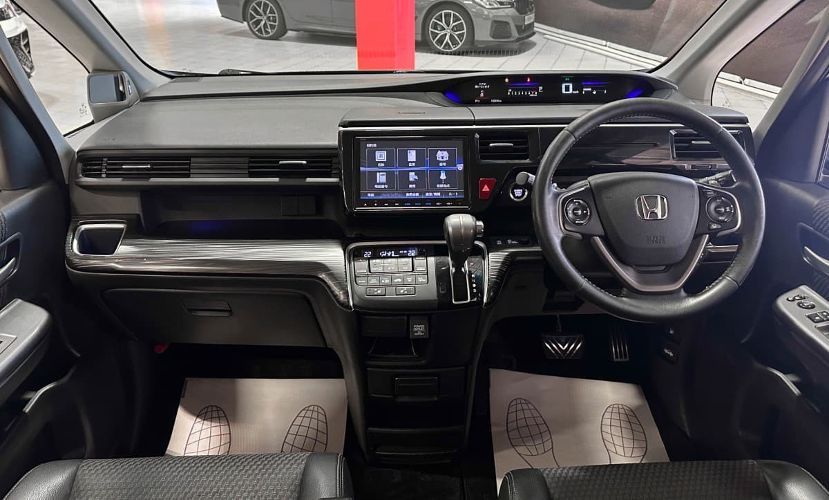 Honda Stepwgn SPADA - фото 28
