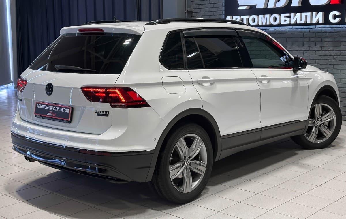 Volkswagen Tiguan - фото 6