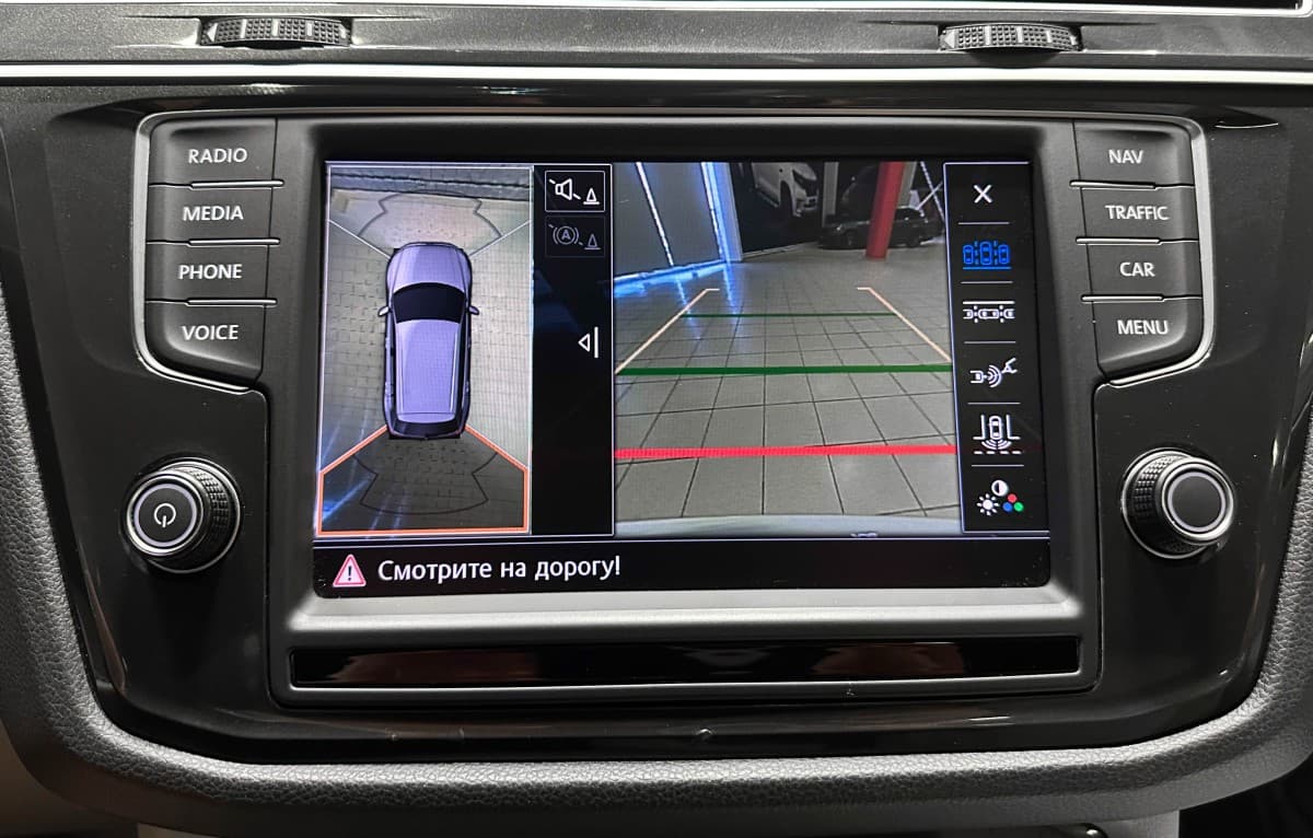 Volkswagen Tiguan - фото 23