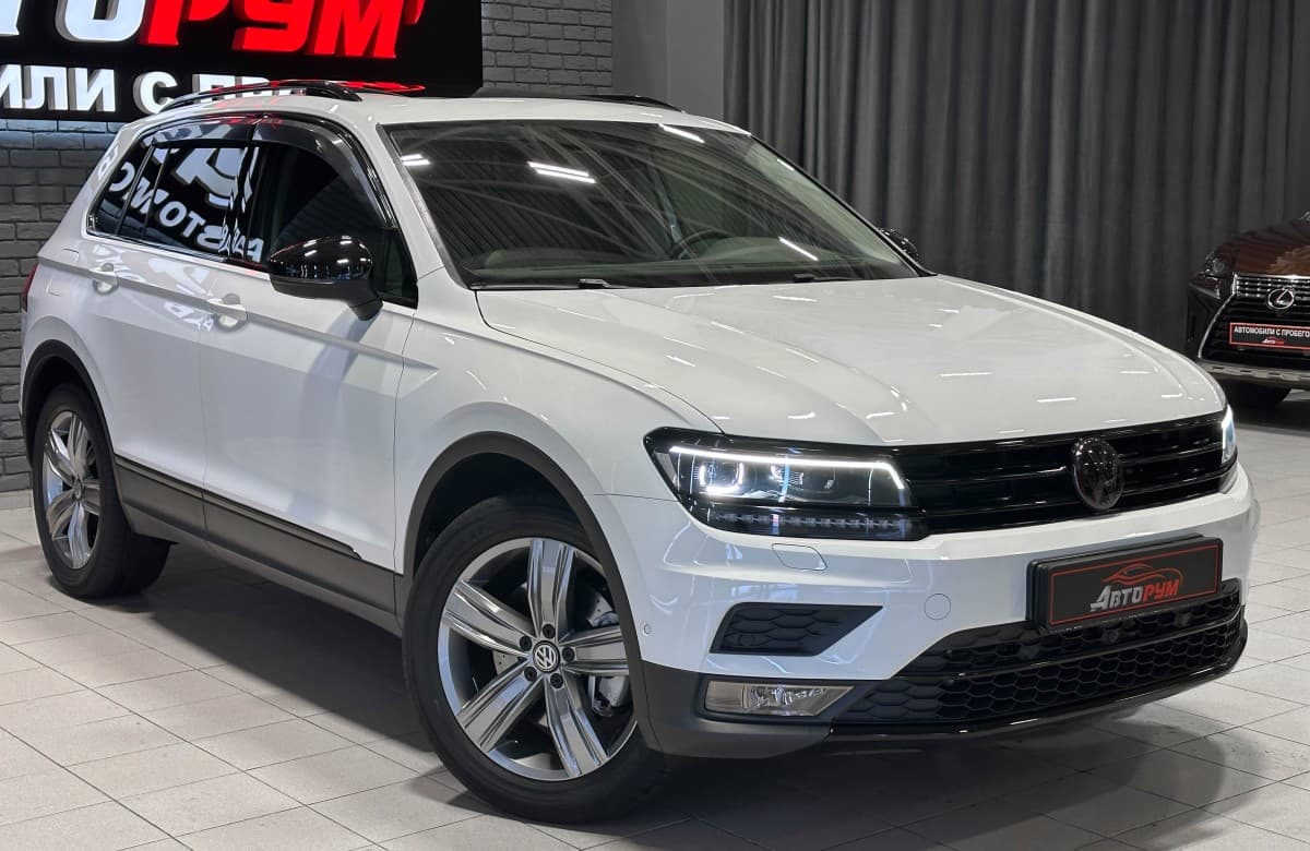 Volkswagen Tiguan - 5