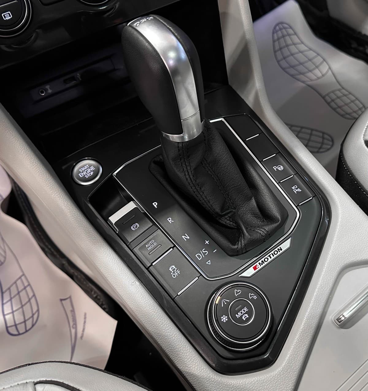 Volkswagen Tiguan - фото 26