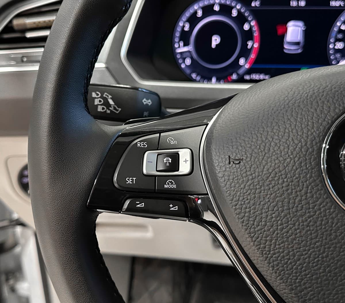 Volkswagen Tiguan - фото 21
