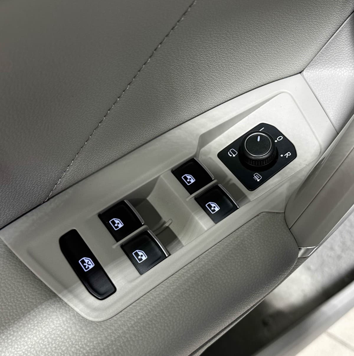 Volkswagen Tiguan - фото 17