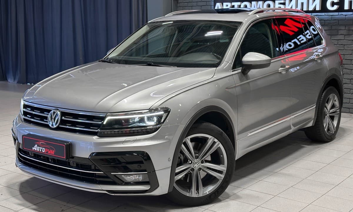 Volkswagen Tiguan - 2