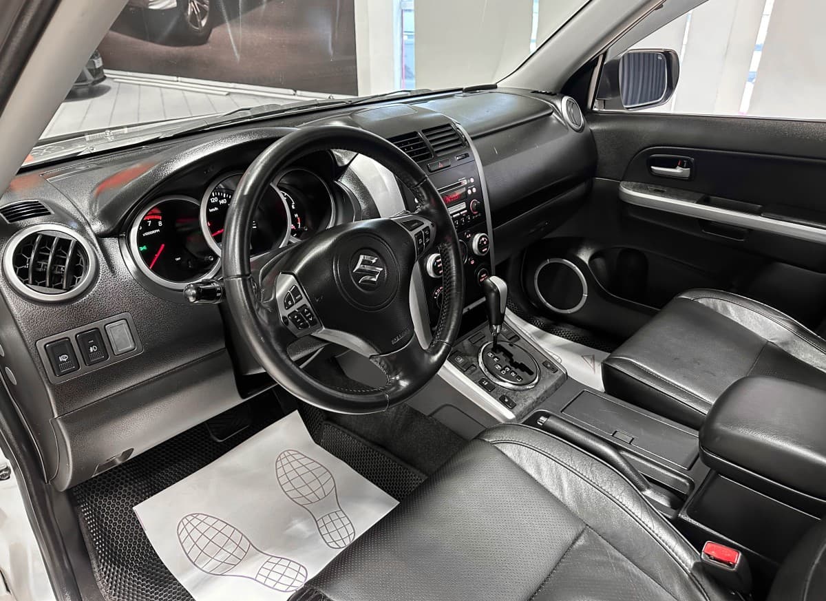 Suzuki Grand Vitara - фото 10