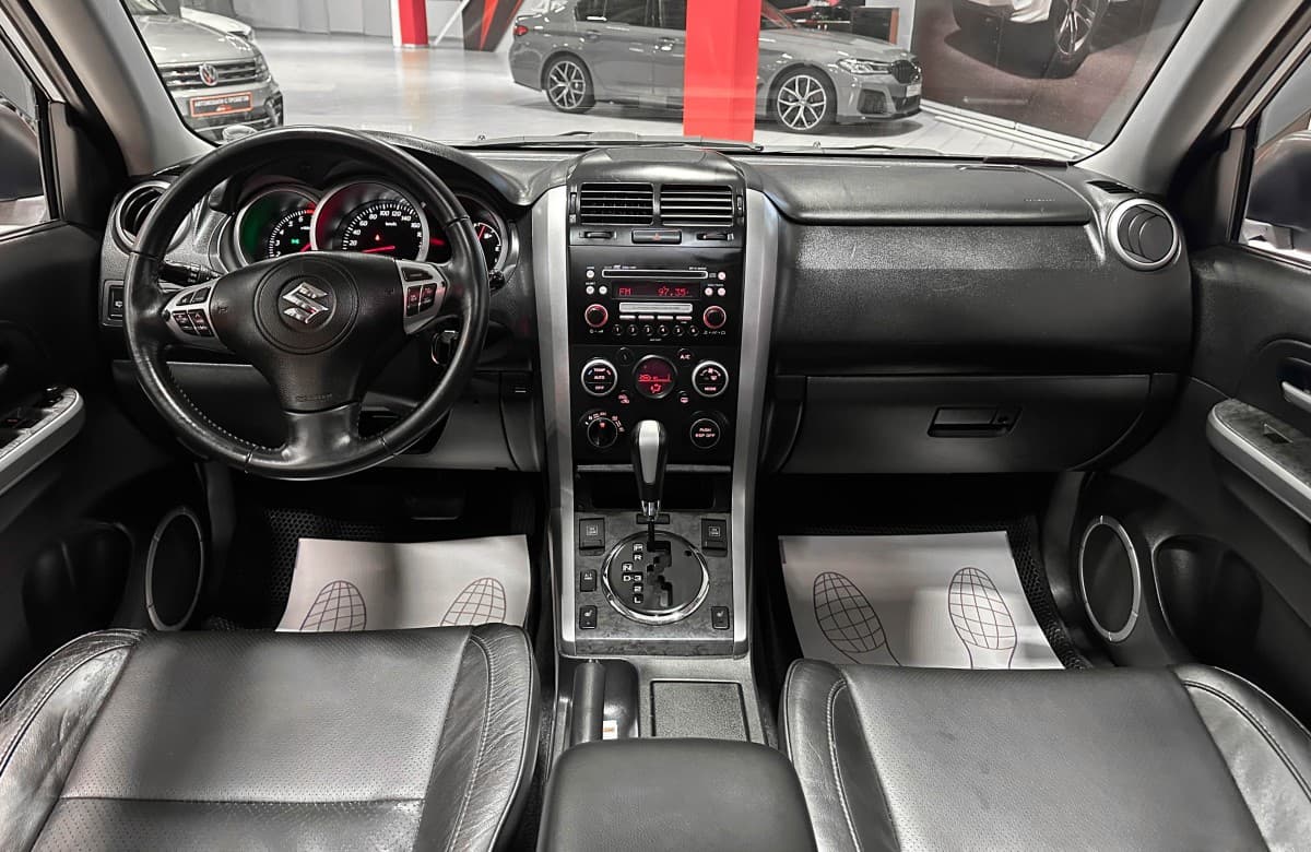 Suzuki Grand Vitara - фото 27
