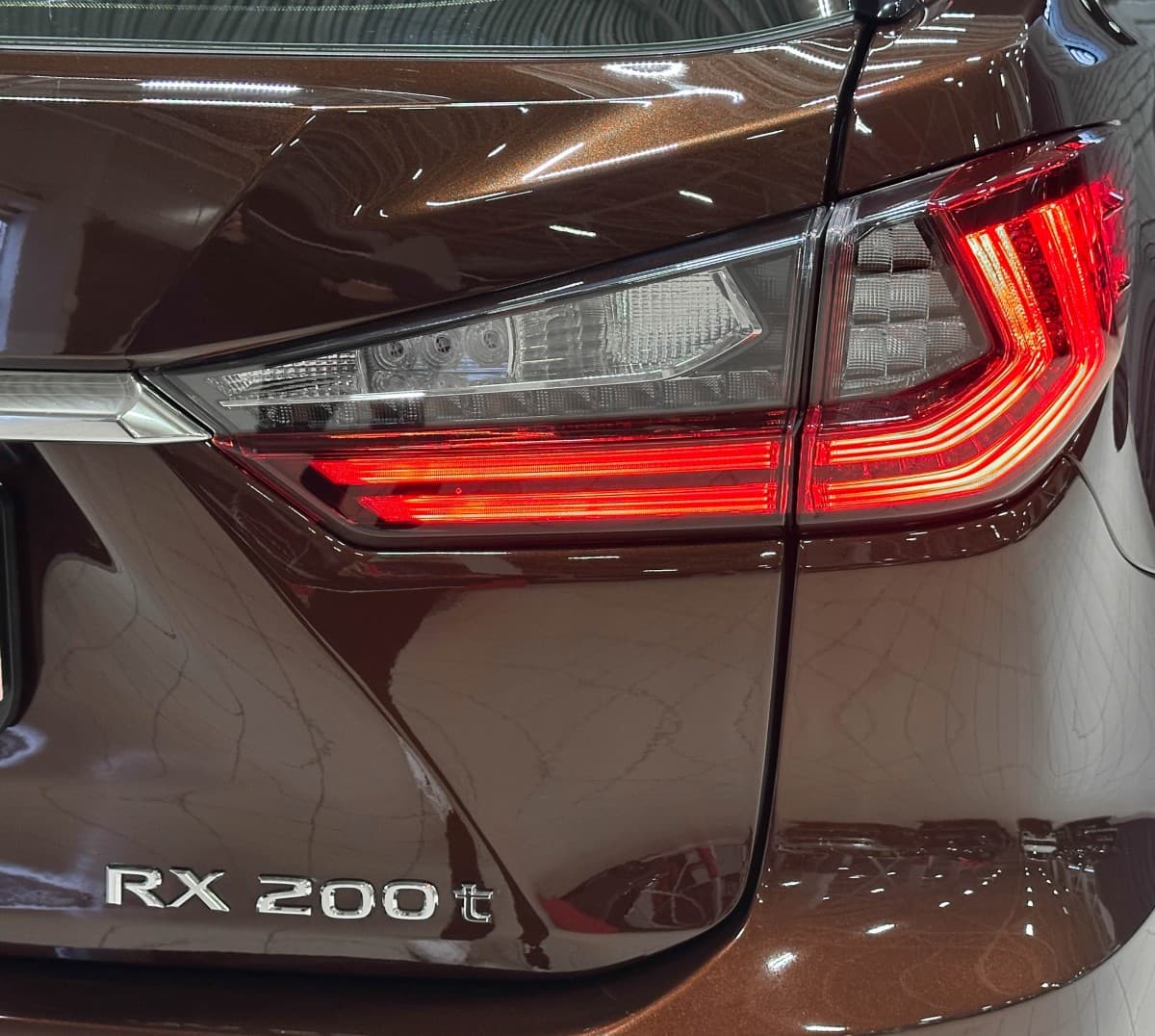 Lexus RX 200t - фото 6