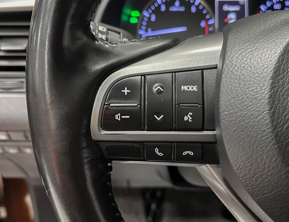 Lexus RX 200t - фото 18
