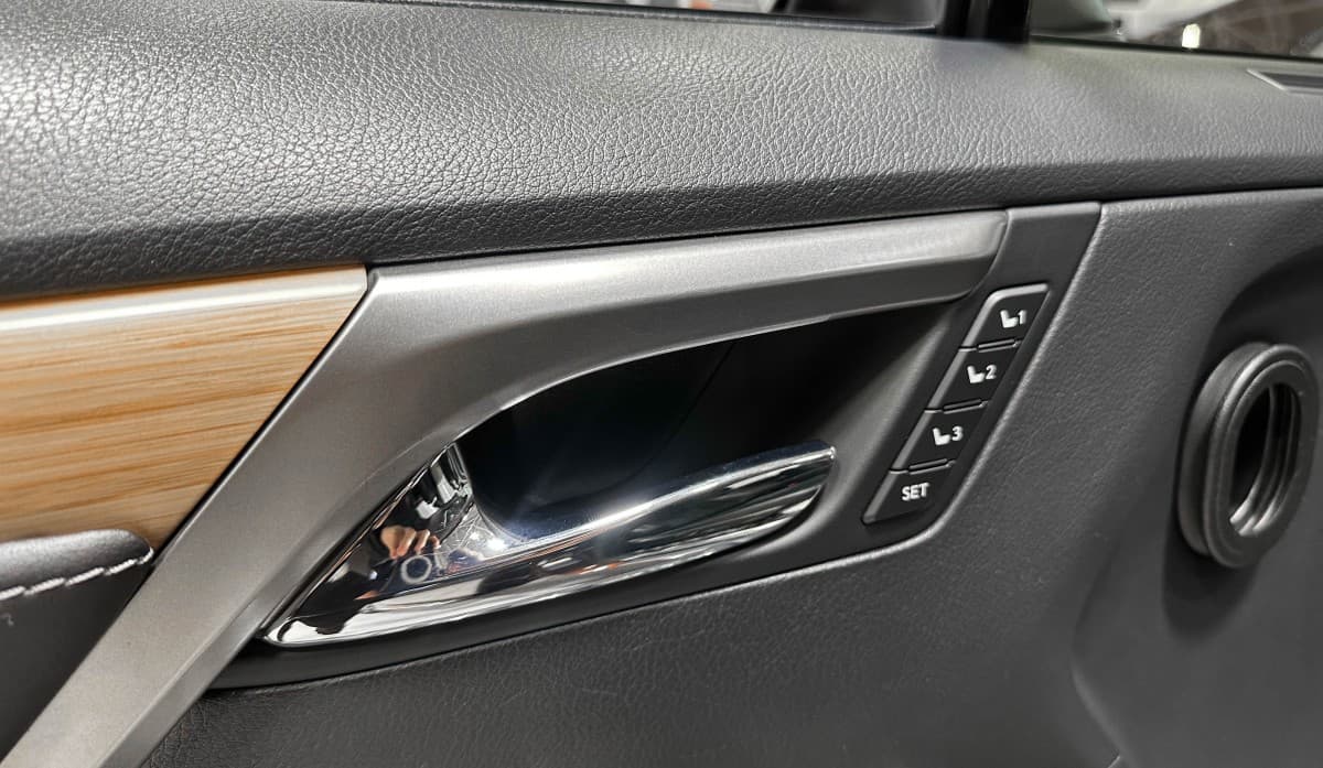 Lexus RX 200t - фото 15