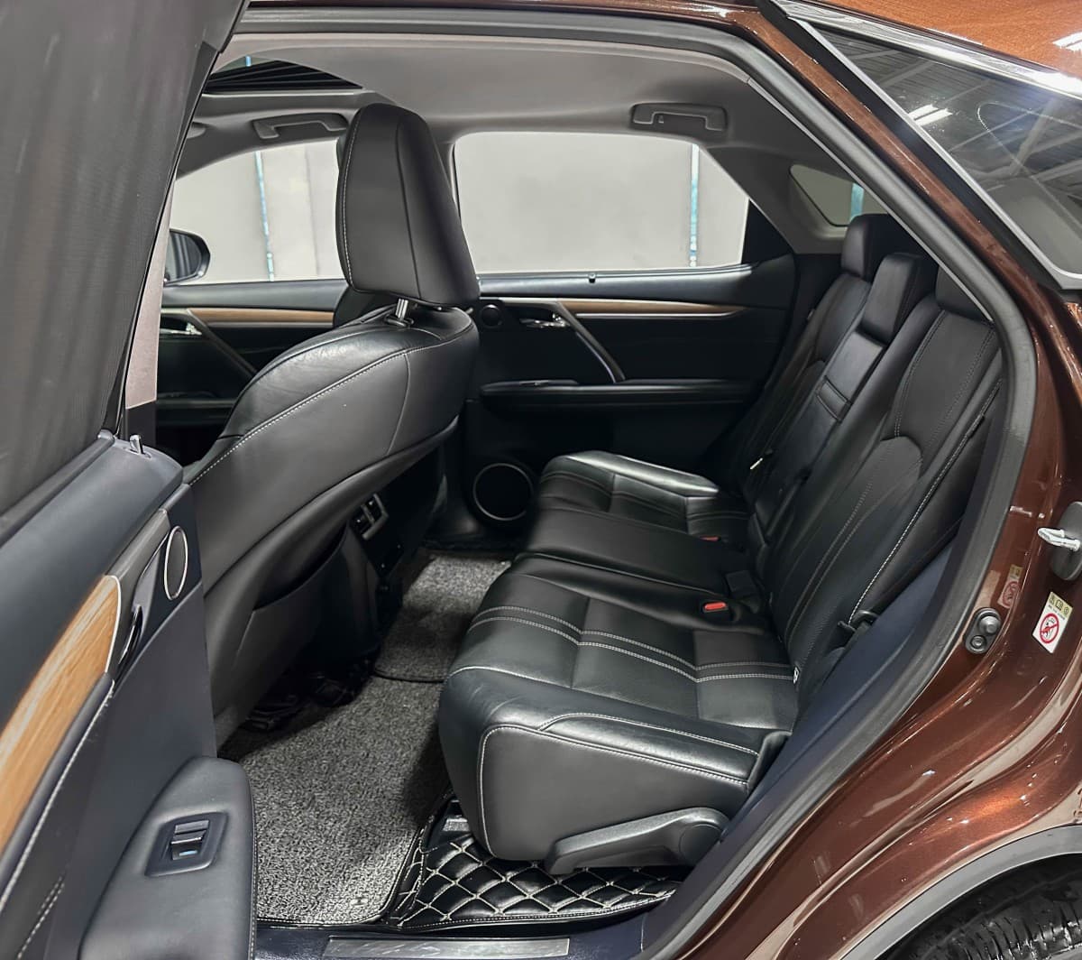 Lexus RX 200t - фото 10