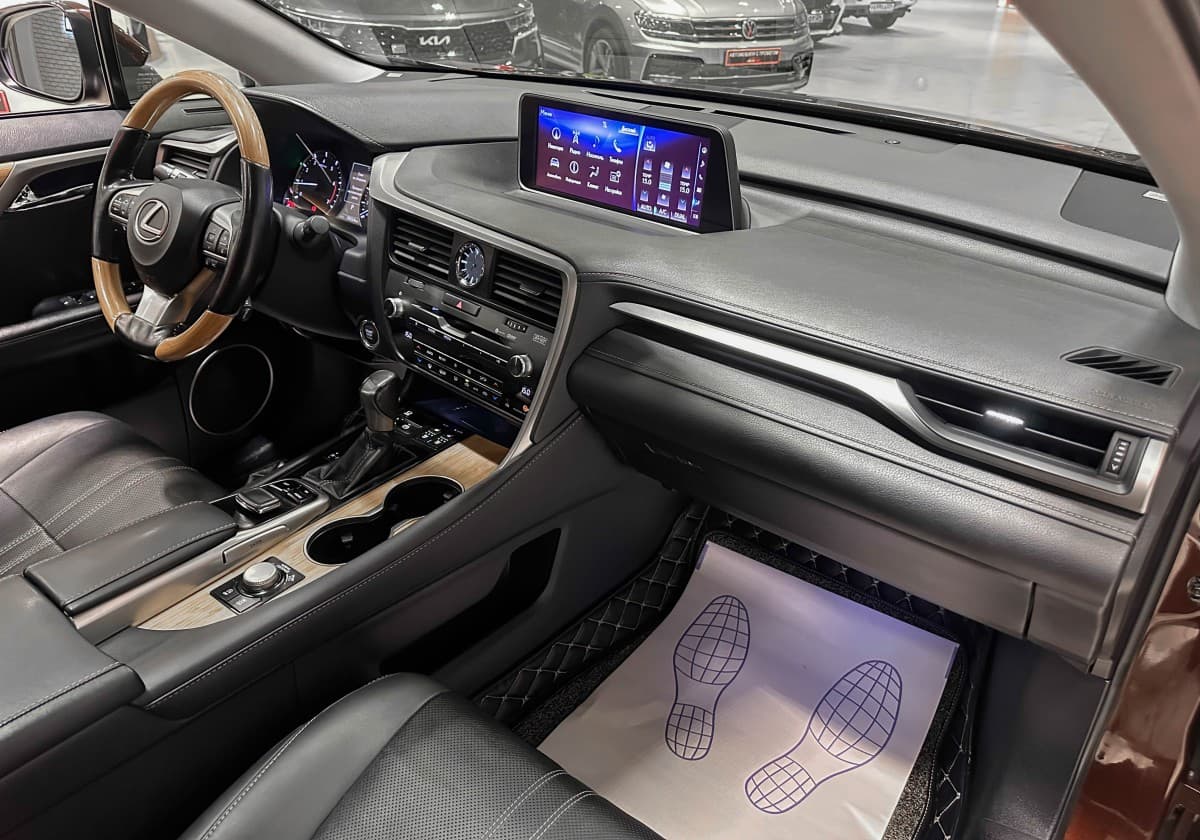 Lexus RX 200t - фото 14
