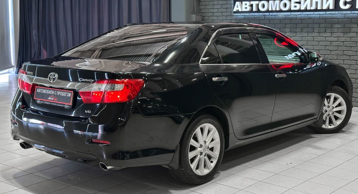 Toyota Camry - фото 6