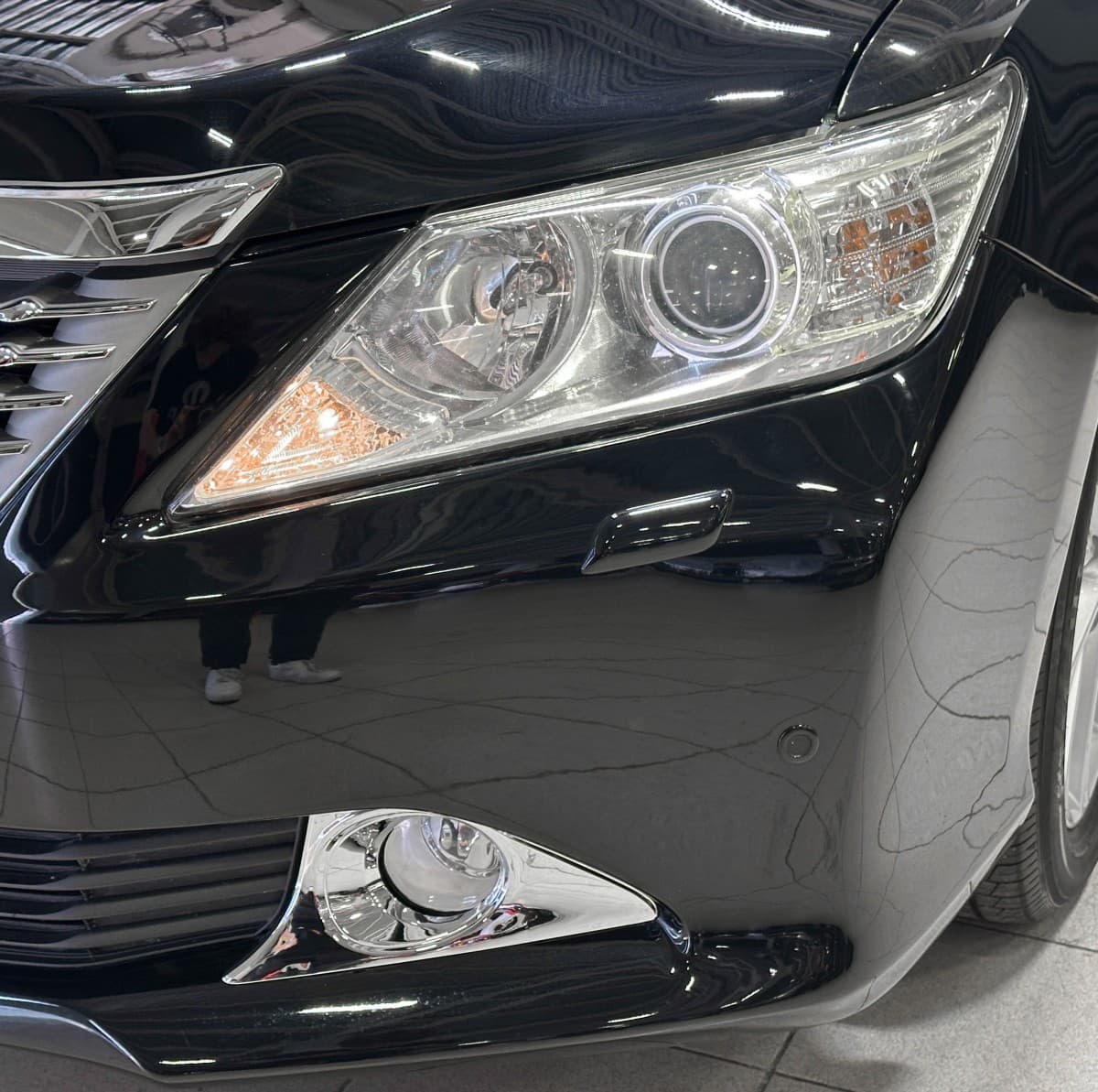 Toyota Camry - 4