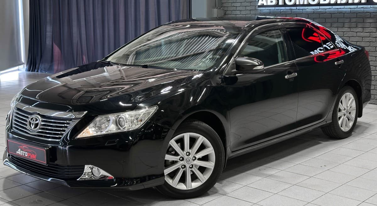 Toyota Camry - 2