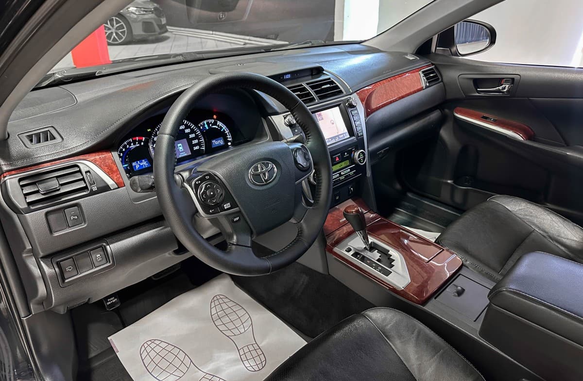 Toyota Camry - фото 10