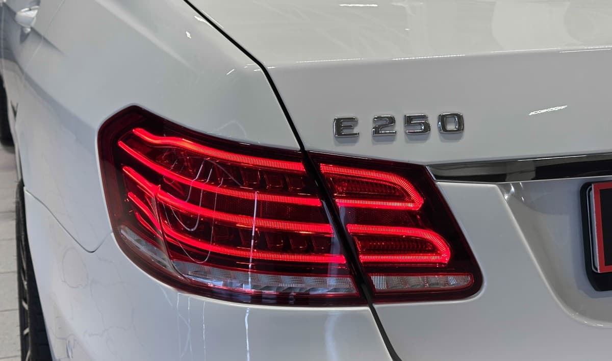 Mercedes-Benz E250 - фото 8