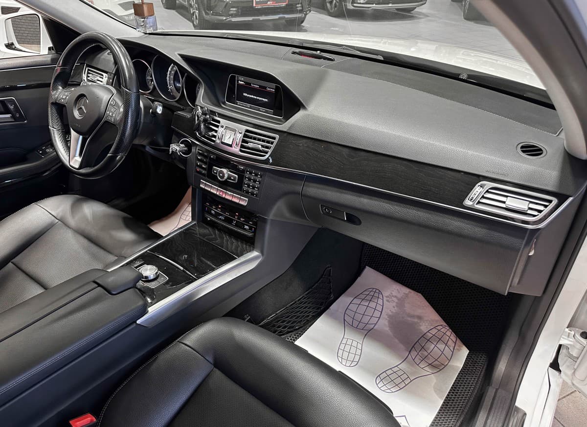 Mercedes-Benz E250 - фото 16