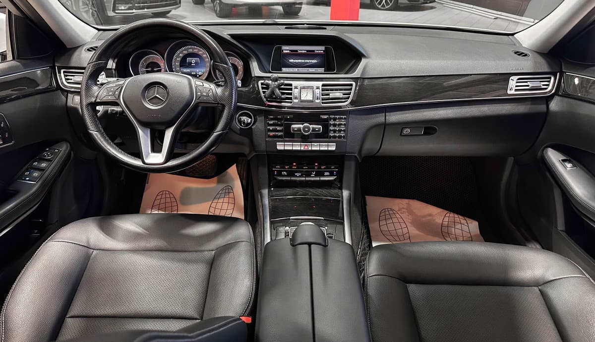 Mercedes-Benz E250 - фото 28