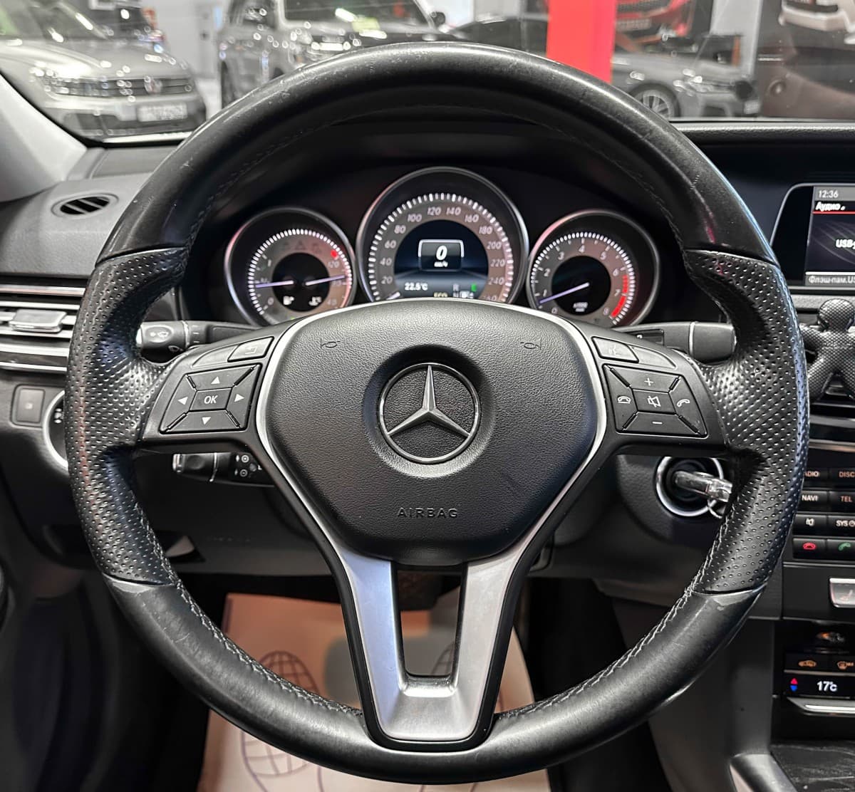 Mercedes-Benz E250 - фото 27