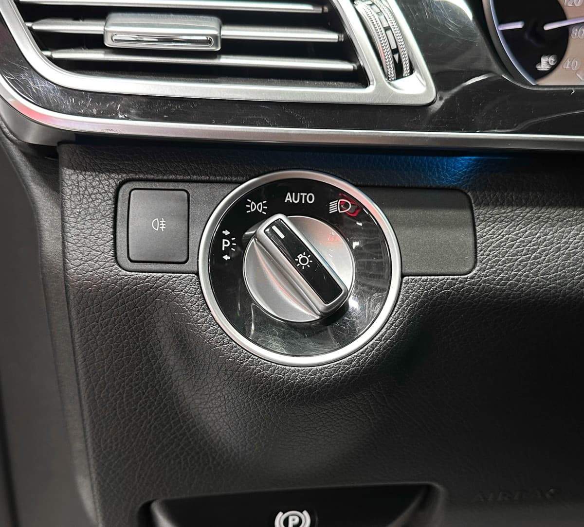 Mercedes-Benz E250 - фото 18