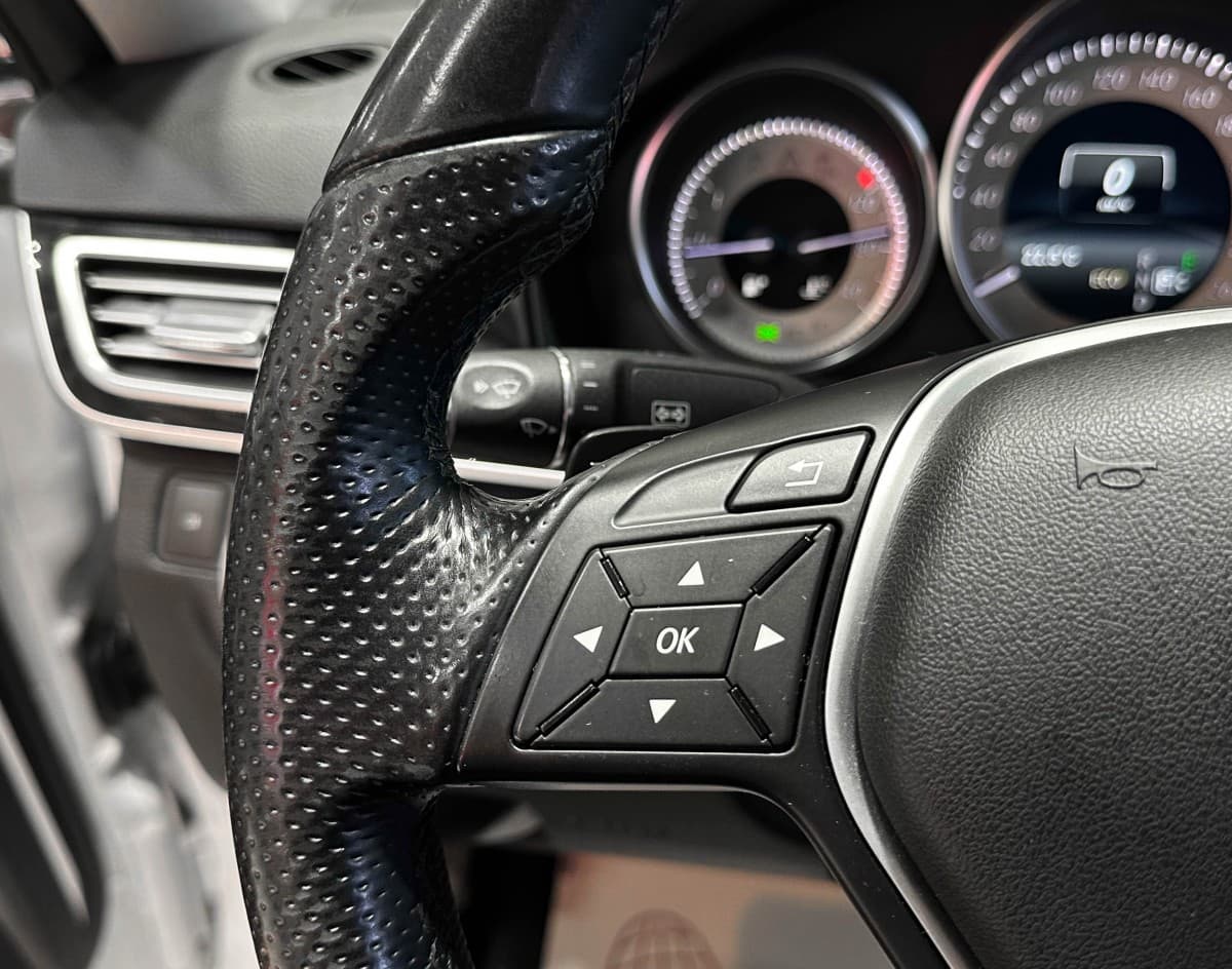 Mercedes-Benz E250 - фото 20