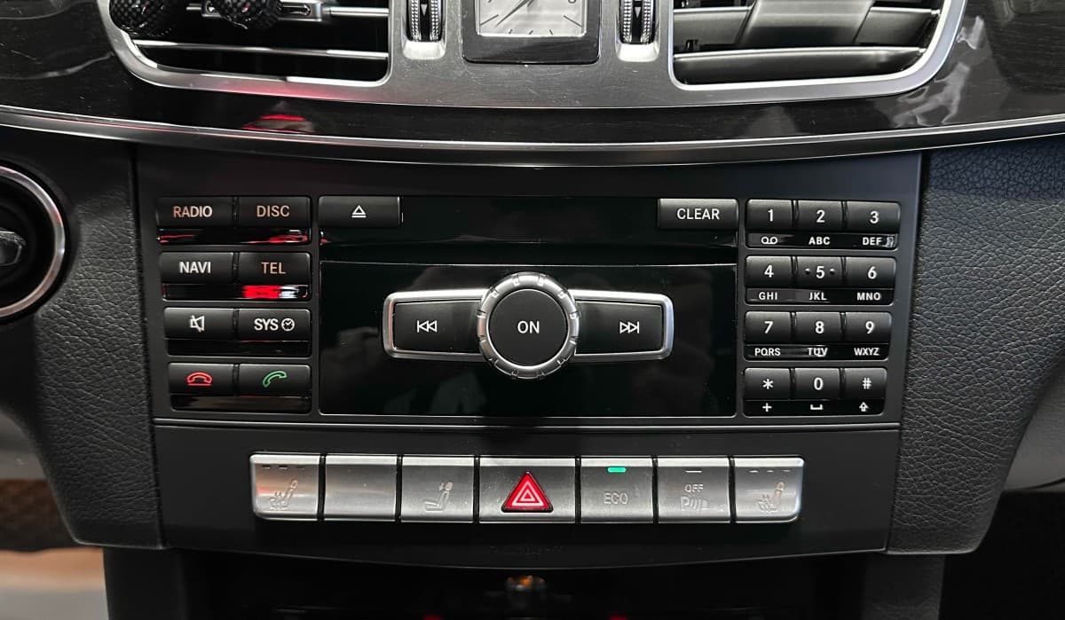 Mercedes-Benz E250 - фото 24