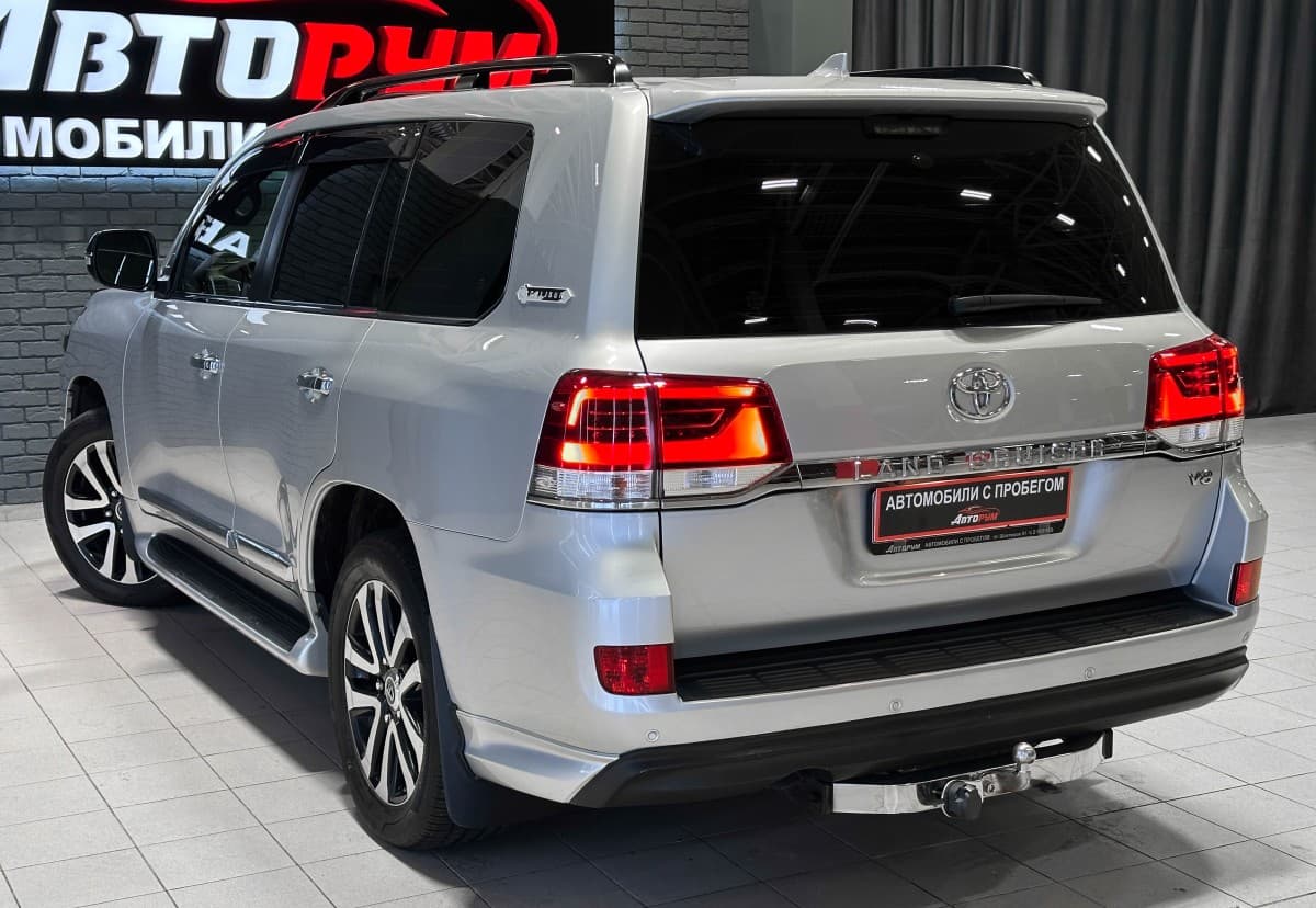 Toyota Land Cruiser 200 - фото 10