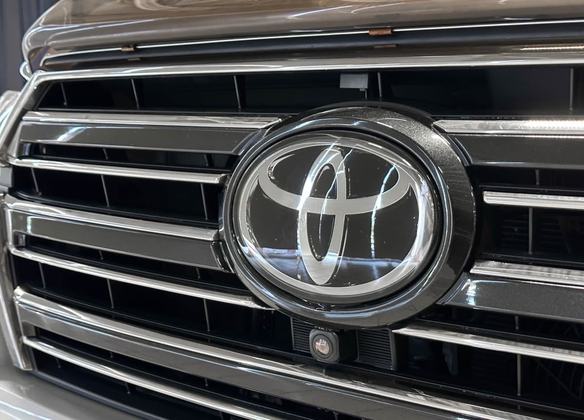 Toyota Land Cruiser 200 - 5