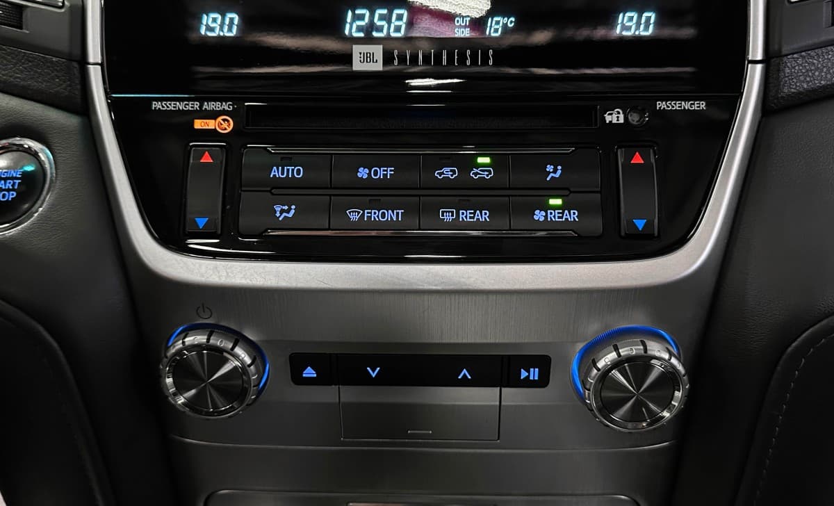 Toyota Land Cruiser 200 - фото 29
