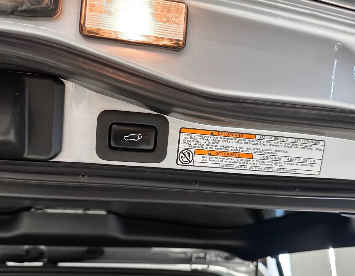 Toyota Land Cruiser 200 - фото 16
