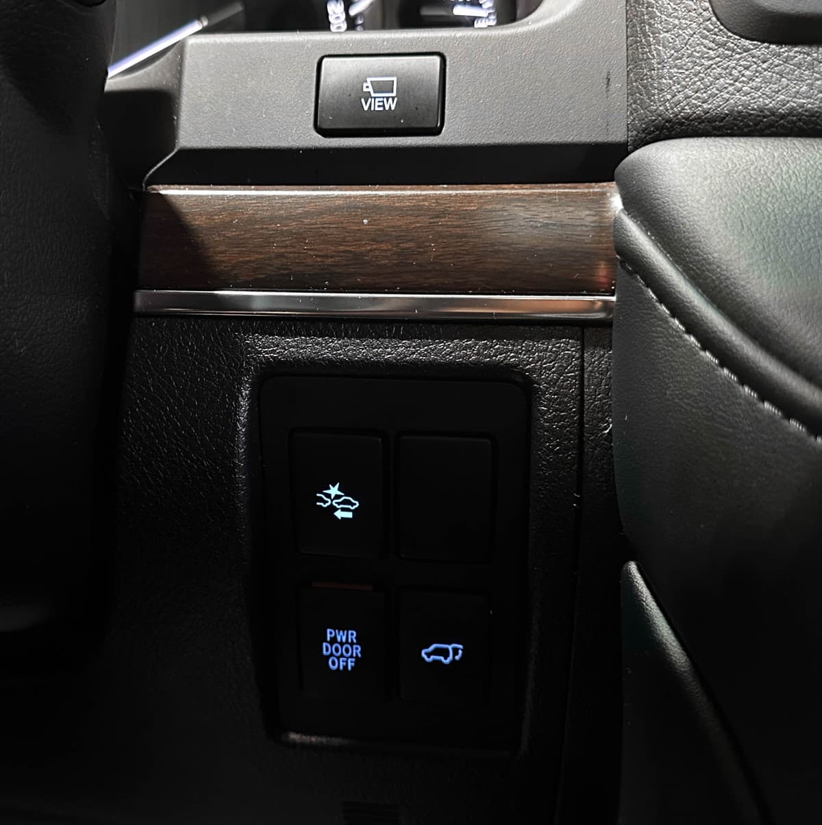 Toyota Land Cruiser 200 - фото 34