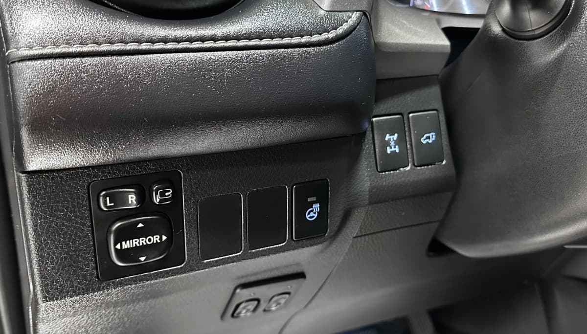 Toyota RAV4 - фото 18