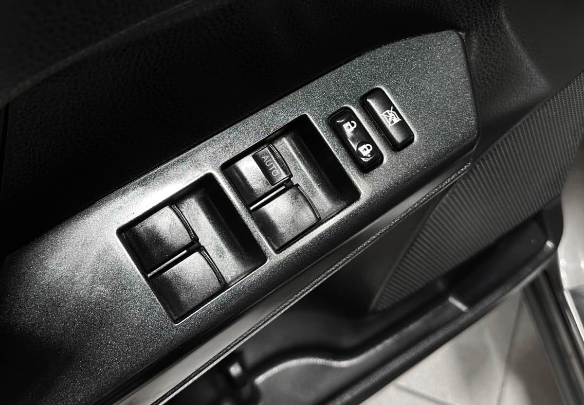 Toyota RAV4 - фото 17